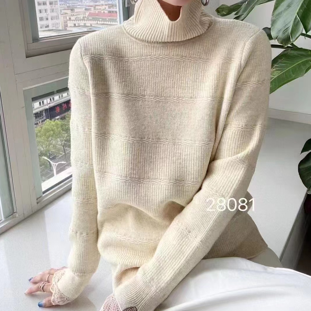 高领纯色线条针织毛衣袖口蕾丝拼接