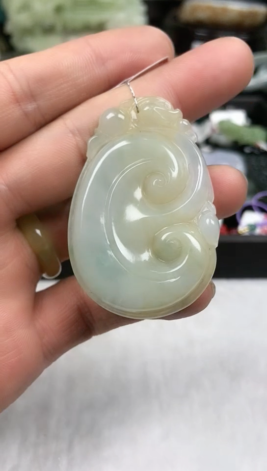【闪购商品】翡翠吊坠(赠链)未镶嵌如意
