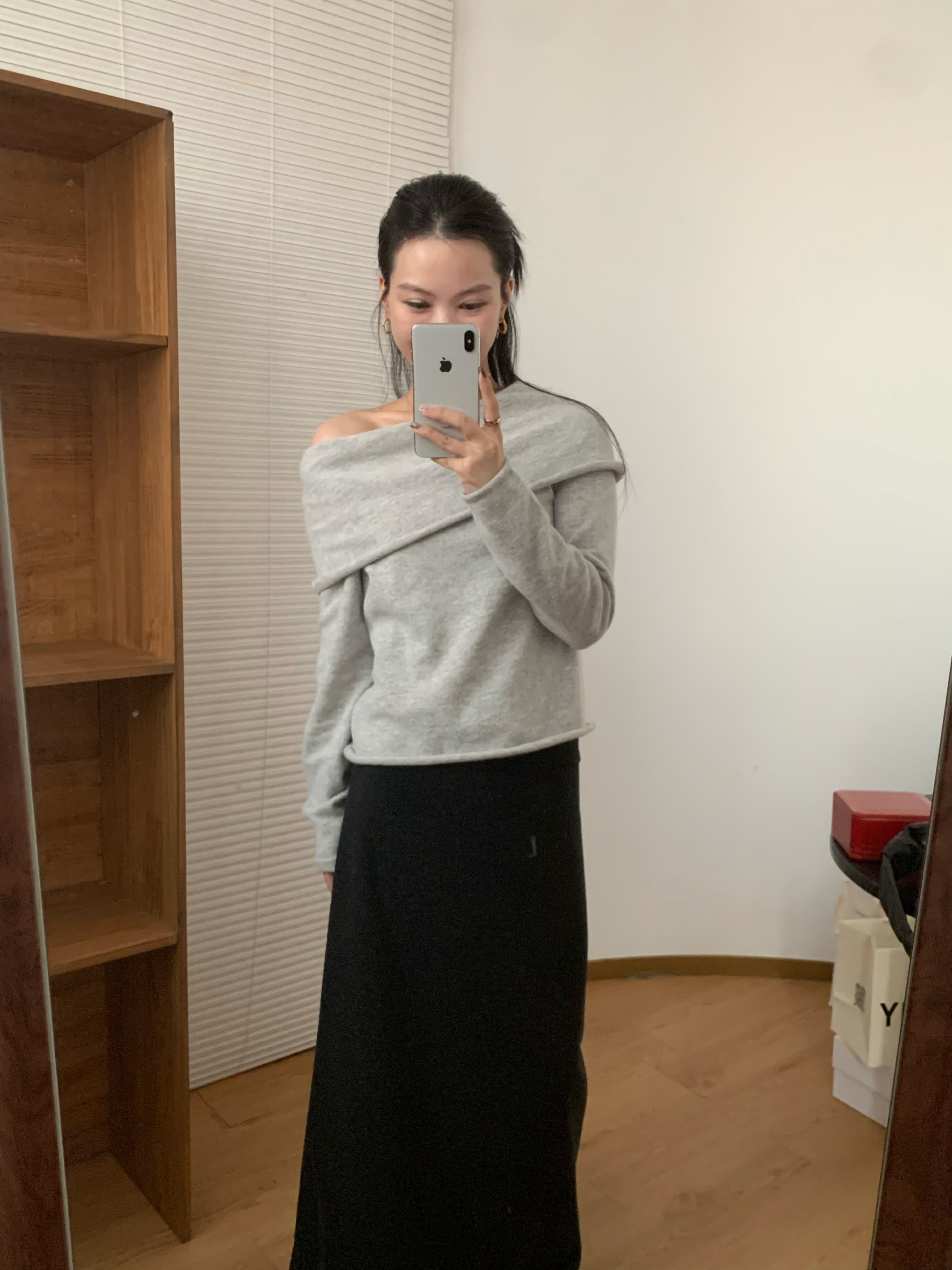 严可莱【monoha一字肩】长袖针织衫 灰色/杏色