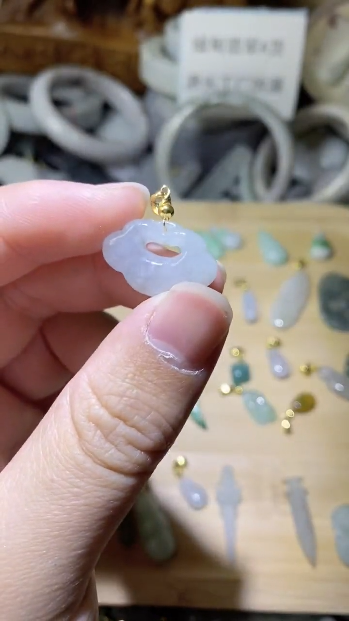 【闪购商品】翡翠颈饰未镶嵌/////10000028