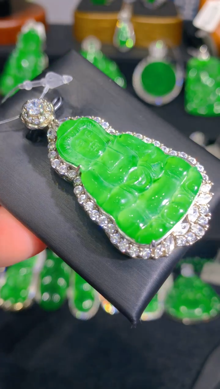 【闪购商品】翡翠颈饰银S925镶嵌一季