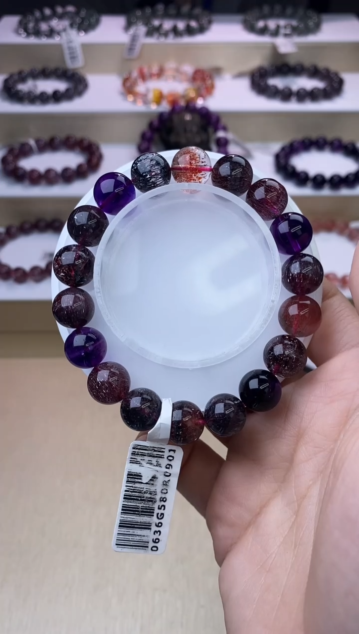 【闪购商品】水晶手链未镶嵌黑加仑超七11m+