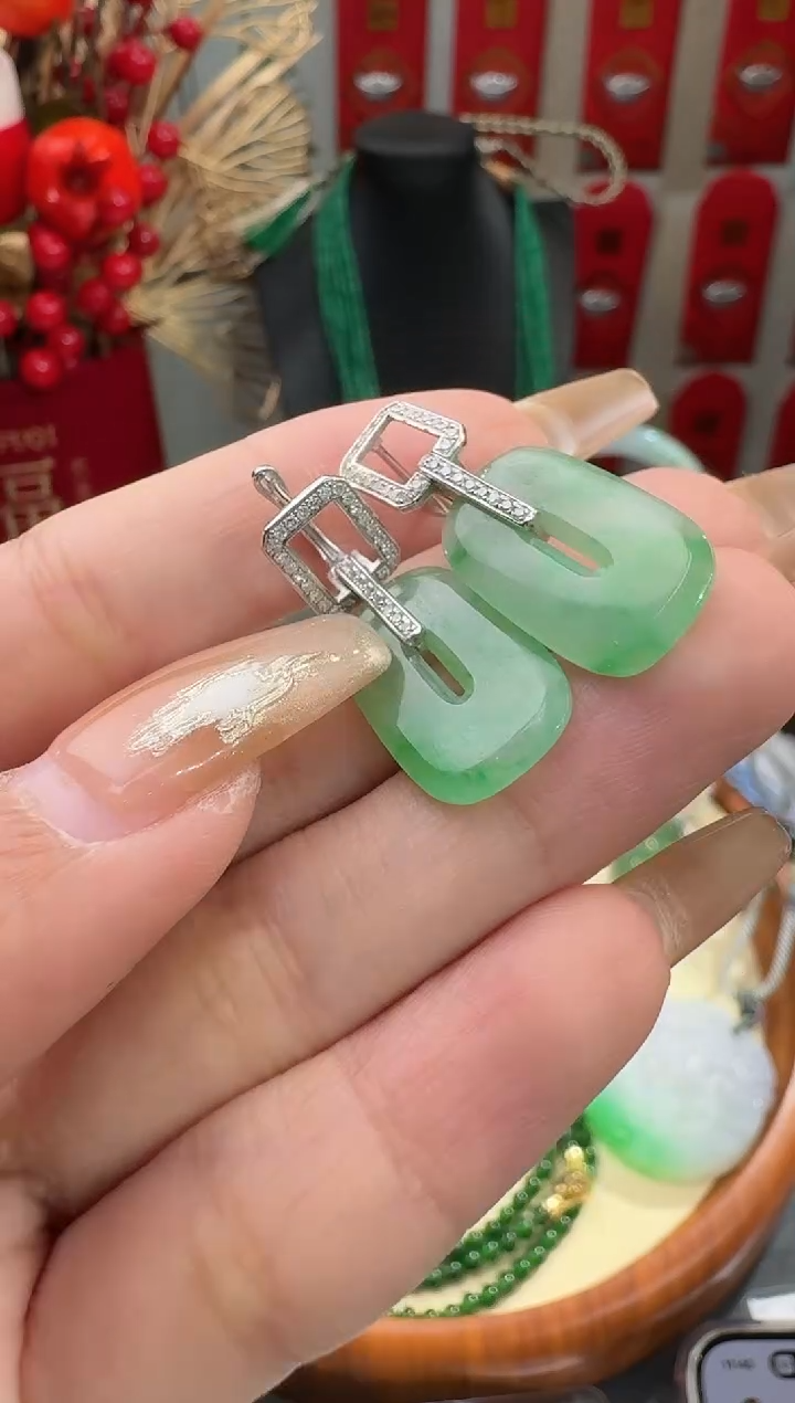 【闪购商品】翡翠耳饰18K金镶嵌耳饰