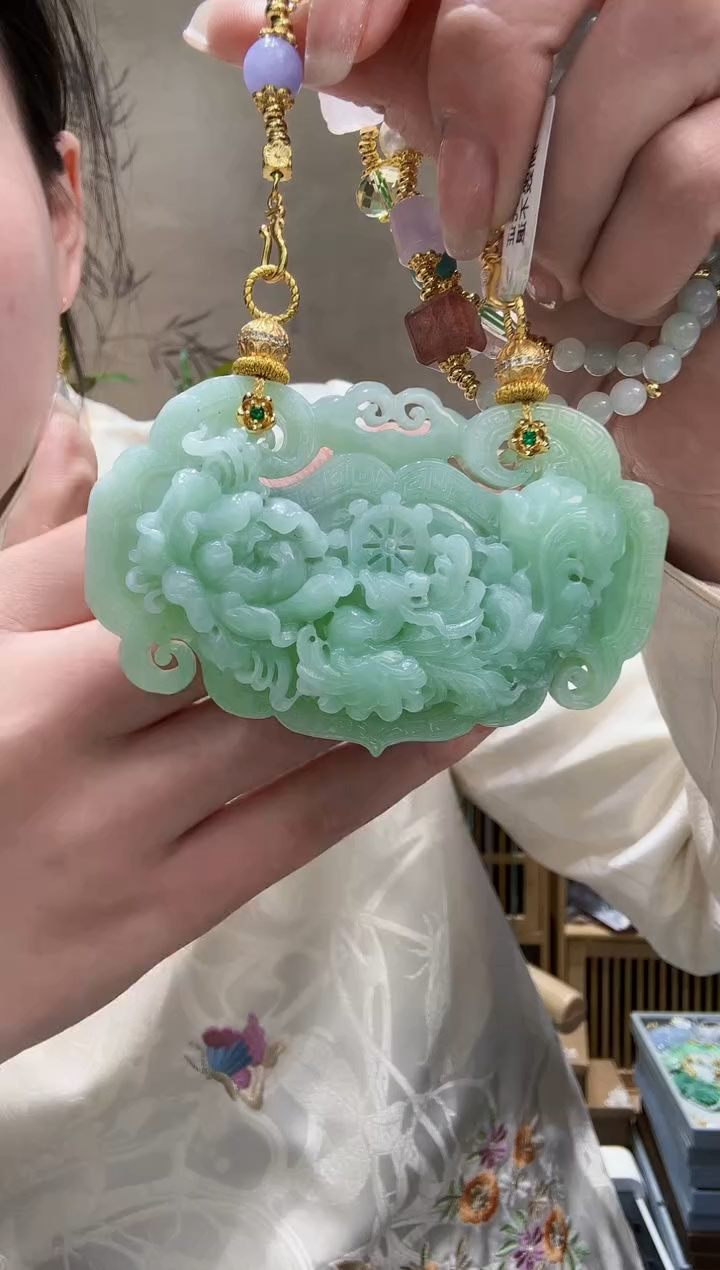 【闪购商品】翡翠颈饰未镶嵌吊坠