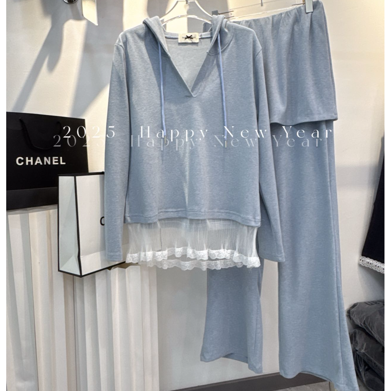 欧货拼接蕾丝边连帽长袖T恤气质修身显瘦喇叭裤两件套