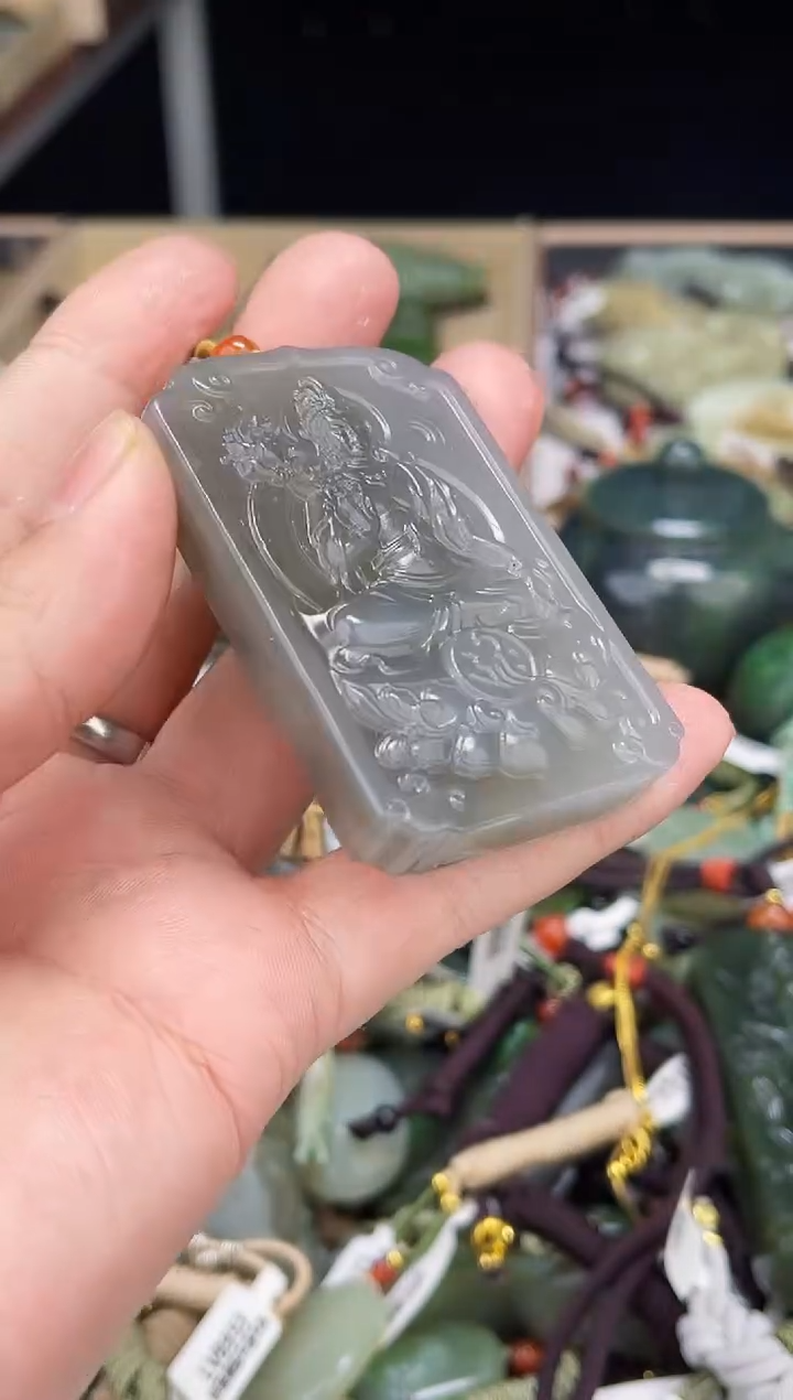 颈饰未镶嵌和田玉1