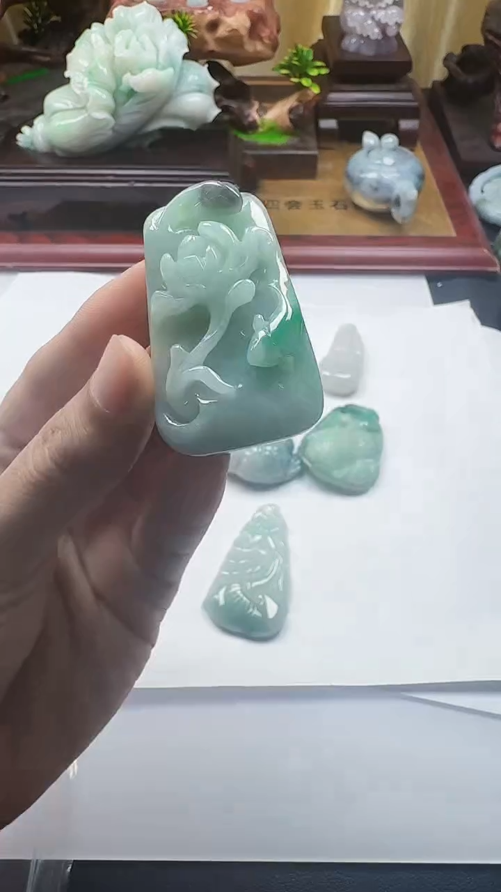 吊坠(不含链)未镶嵌翡翠1