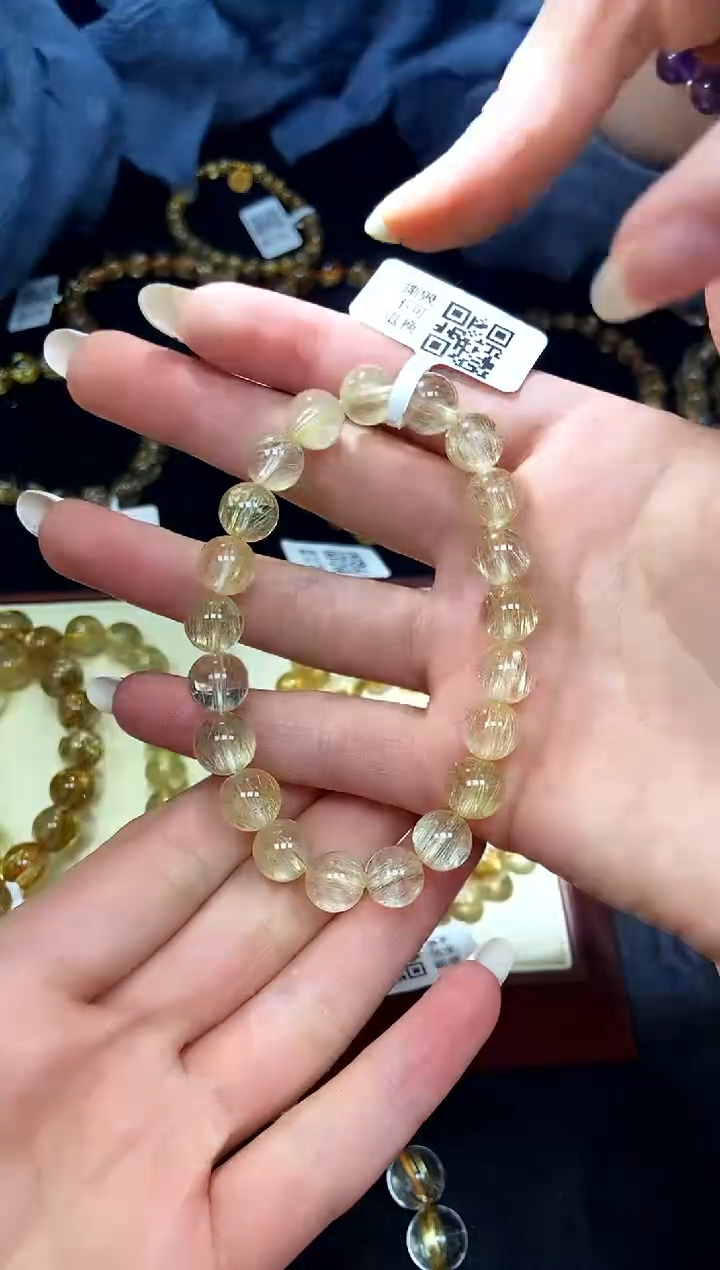 -未镶嵌水晶金钛晶手串 多样性发其一