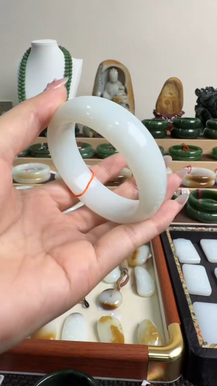 颈饰未镶嵌和田玉手镯59