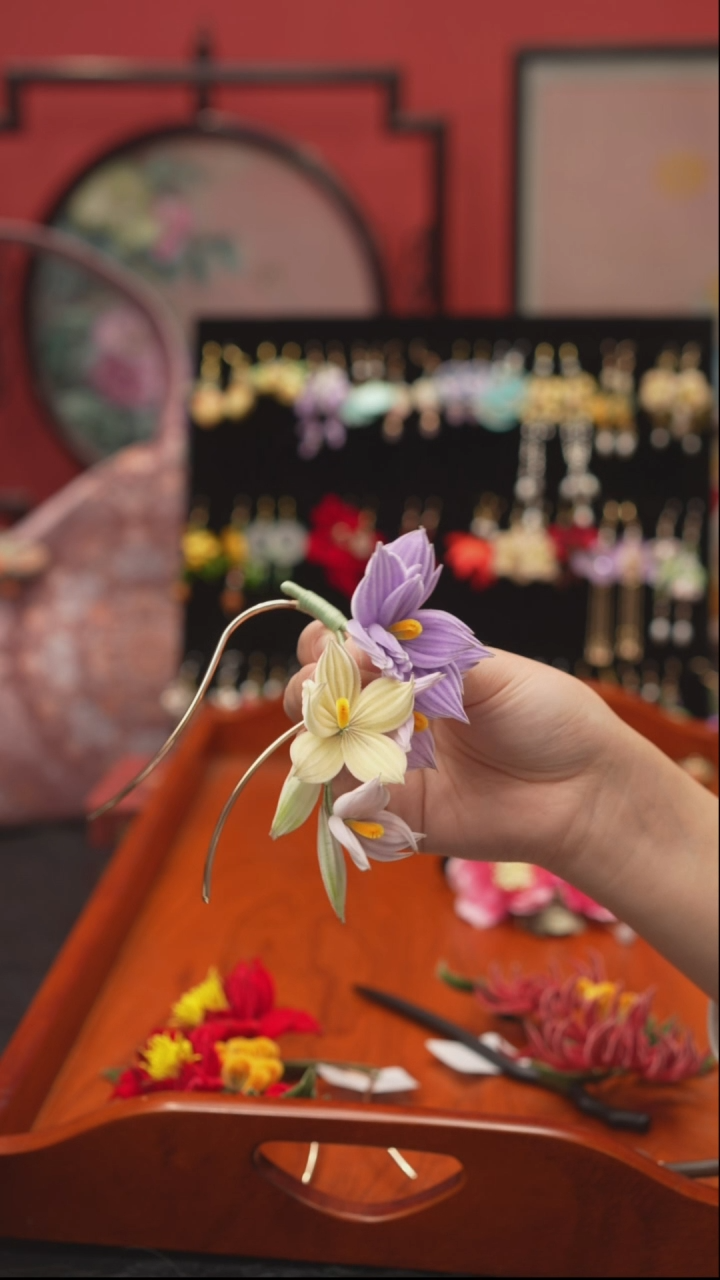 刺绣罗****️非遗绒花手工饰品