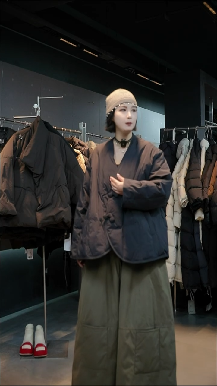 5131黑色羽绒5131黑色羽绒