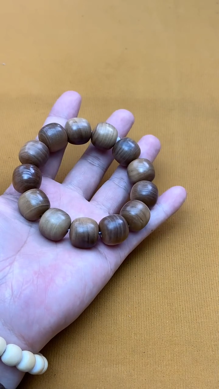 檀香木手串/手链8号/1718孔道微瑕