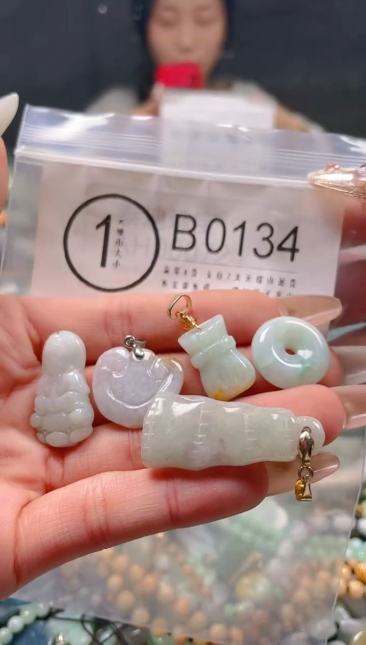 【闪购商品】翡翠颈饰未镶嵌/B/翡翠A货一图一物