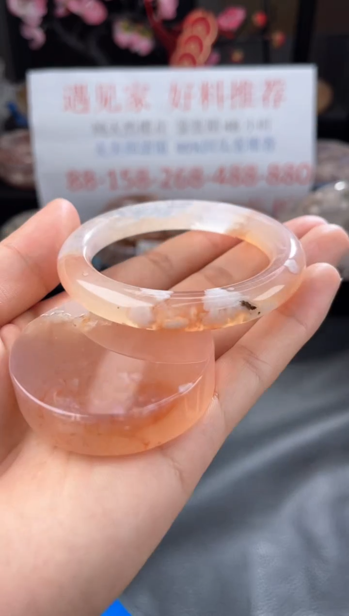 【闪购商品】石英质玉手镯未镶嵌53