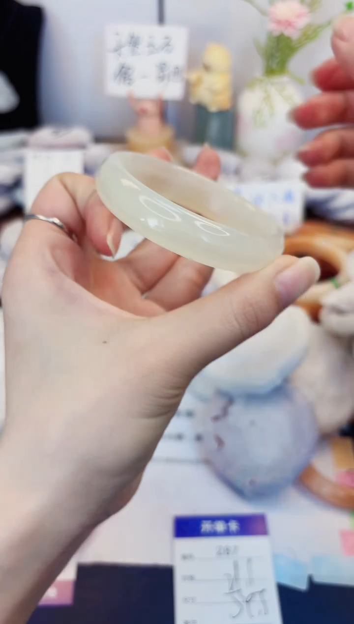 【闪购商品】石英质玉手镯未镶嵌287-玉兰白-圈口54