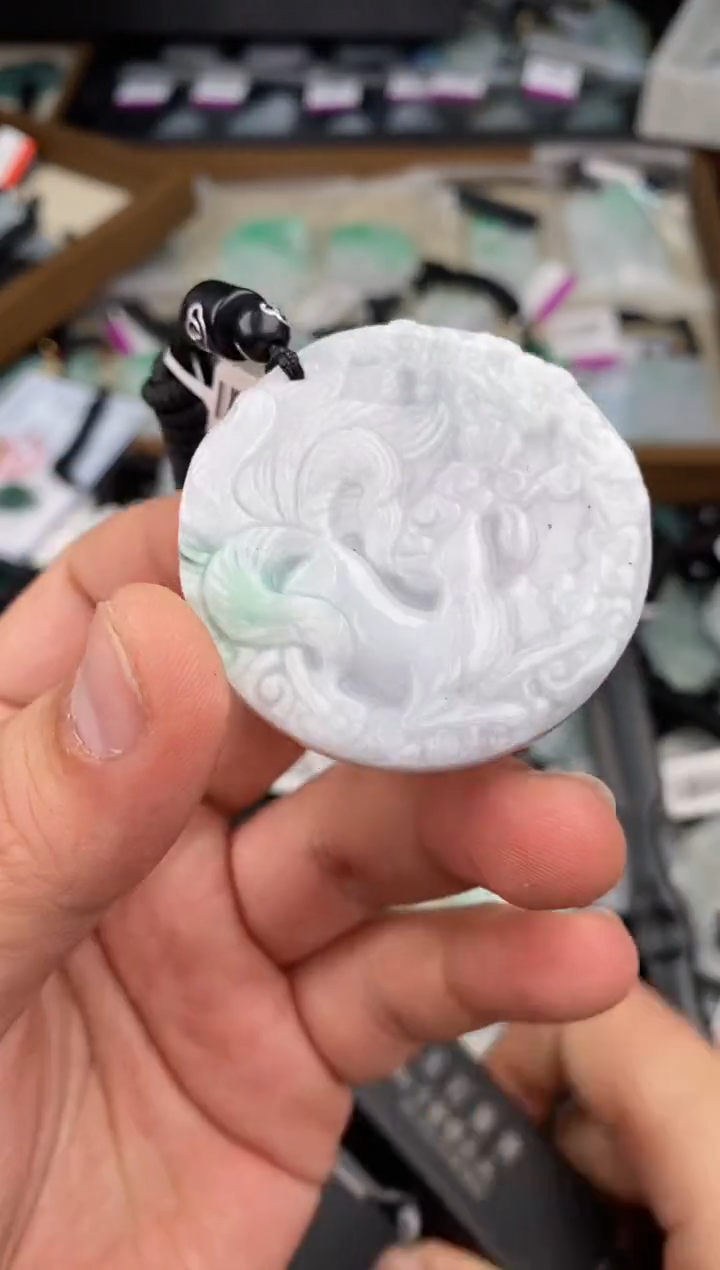 【闪购商品】翡翠颈饰未镶嵌  天然翡翠，一物一图