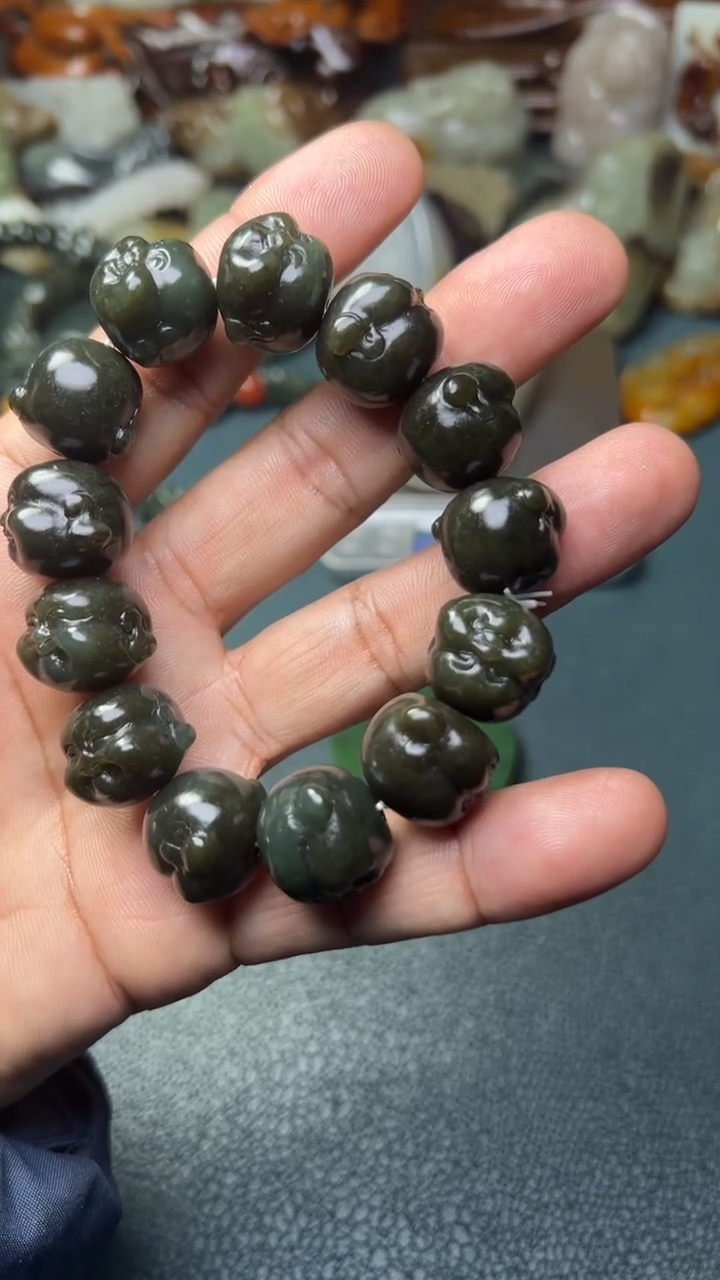 未镶嵌和田玉把件-