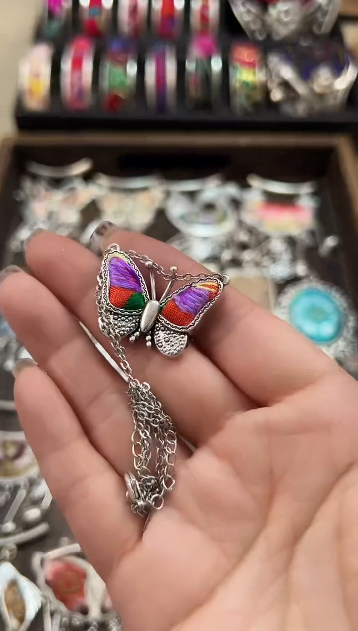 【闪购商品】织绣民族风老绣饰品303