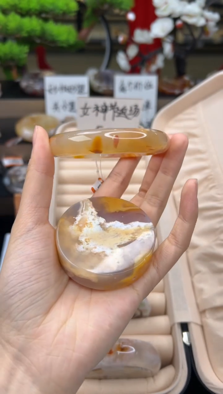 【闪购商品】石英质玉手镯未镶嵌56圈口（赠送镯心）61146
