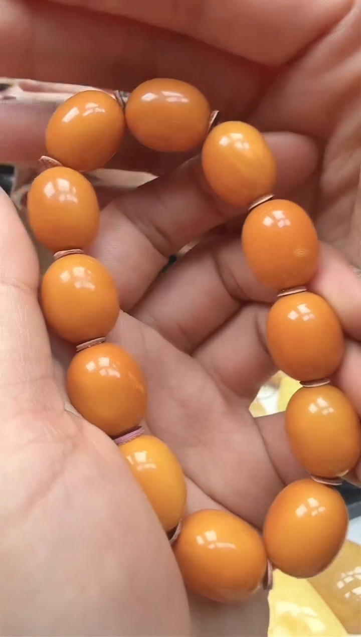 【闪购商品】琥珀裸石未镶嵌手串