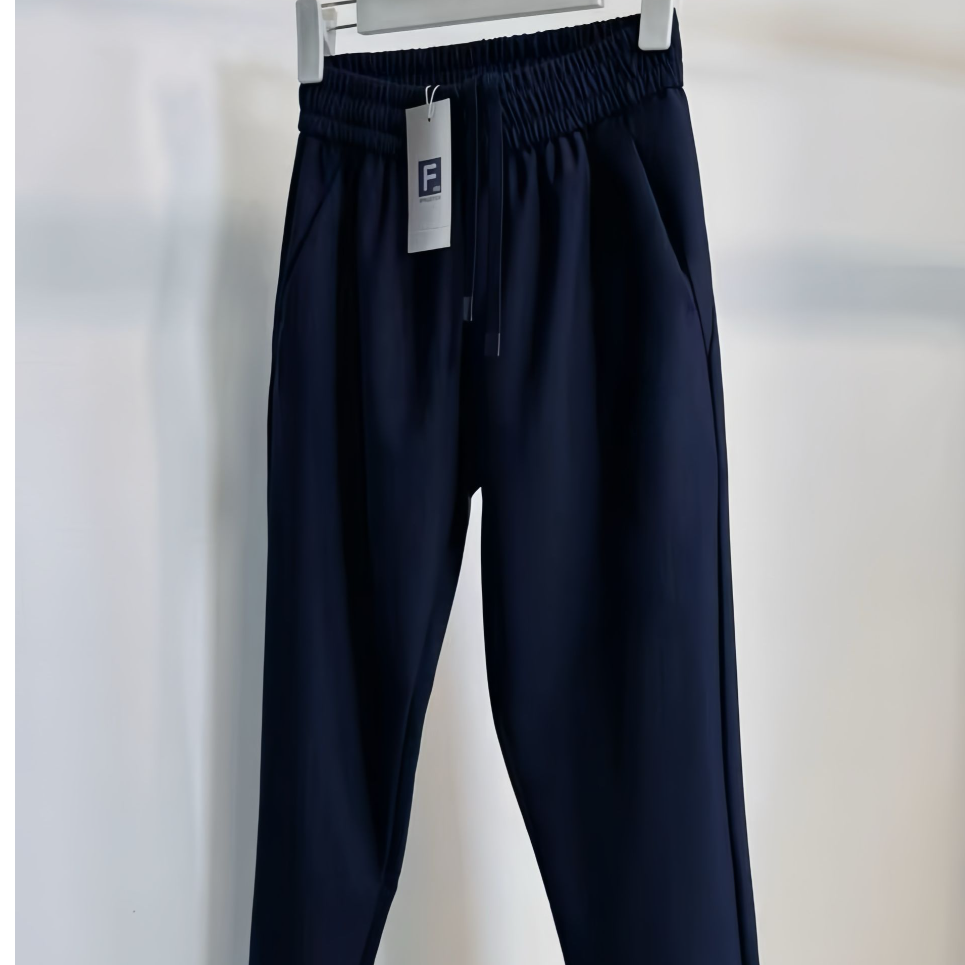 2025冬季加绒休闲裤男女情侣同款户外百搭弹力时尚简约舒适运动裤