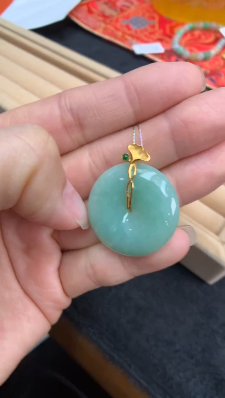 【闪购商品】翡翠颈饰18K金镶嵌平安扣