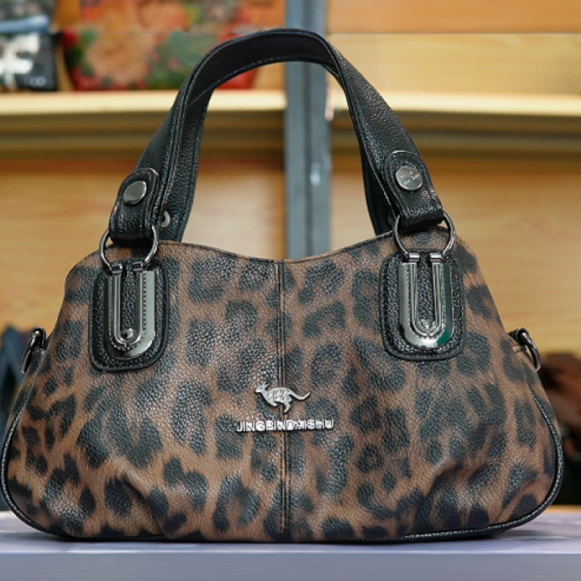 2025年新款单肩斜挎包手提真皮豹纹软皮大包气质韩版休闲女包女士