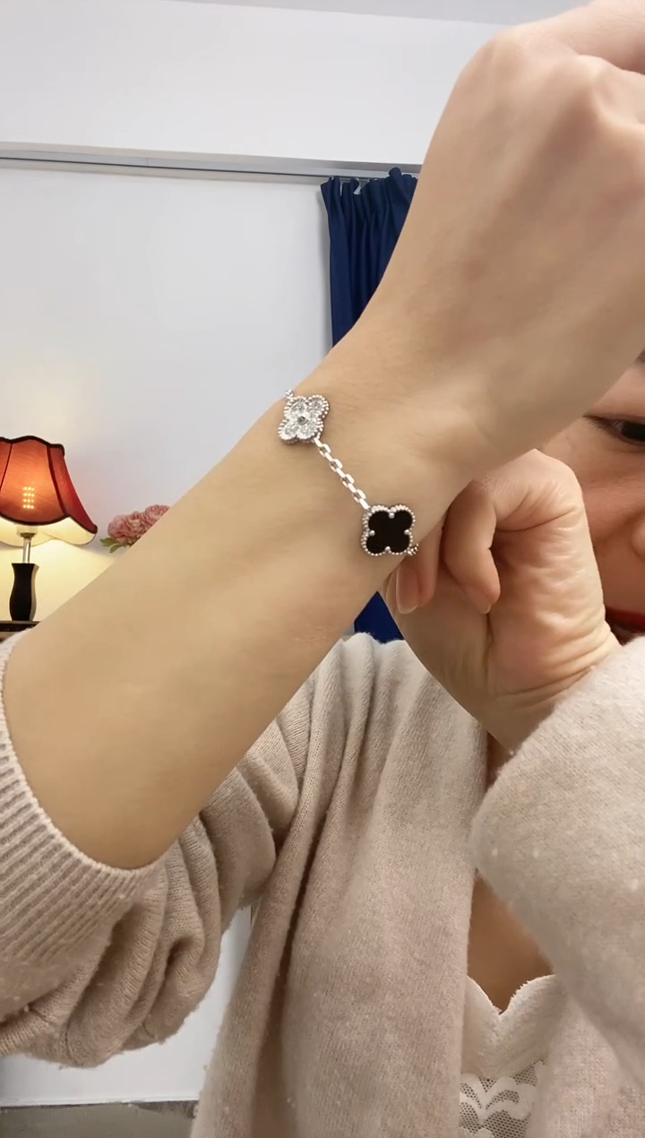 【闪购商品】钻石手链18K金镶嵌手链