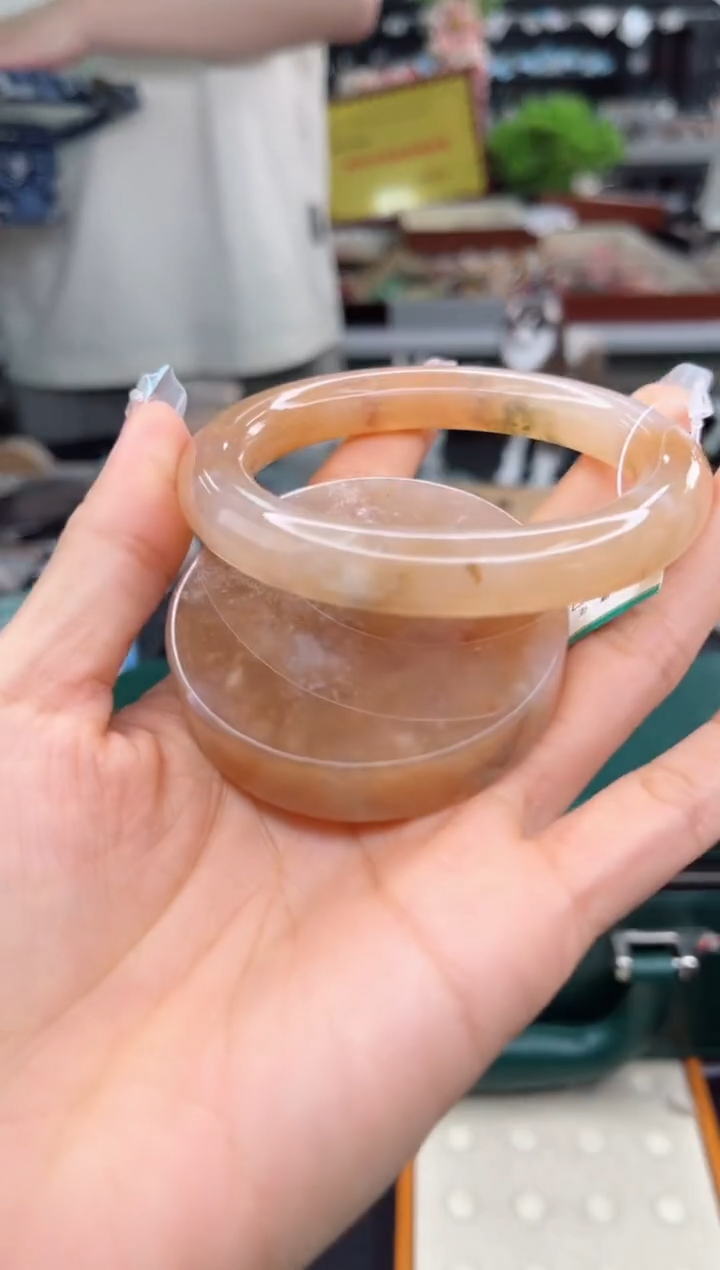 【闪购商品】石英质玉手镯未镶嵌56圈口（赠品镯心）1039132