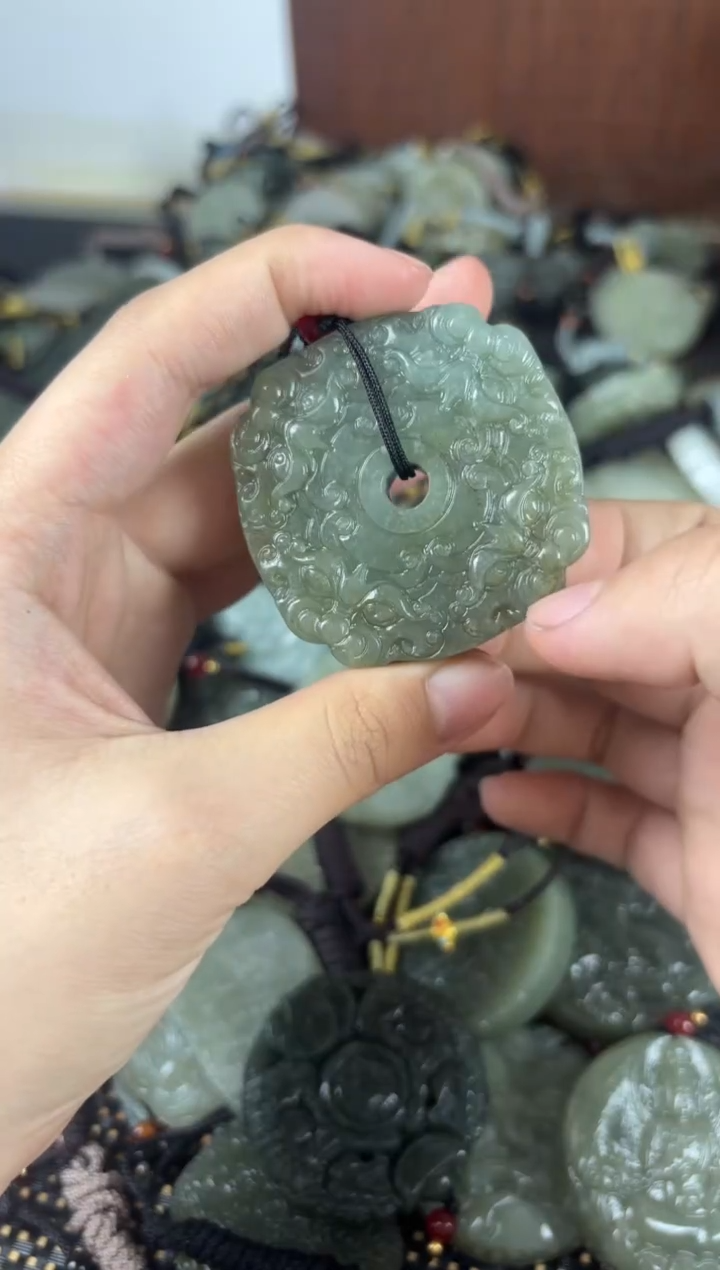 【闪购商品】和田玉颈饰未镶嵌1