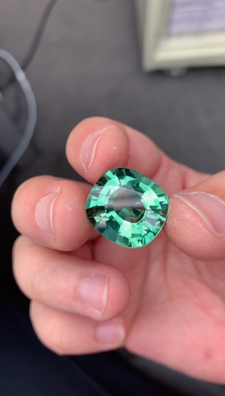 【闪购商品】碧玺裸石未镶嵌20ct  绿碧玺
