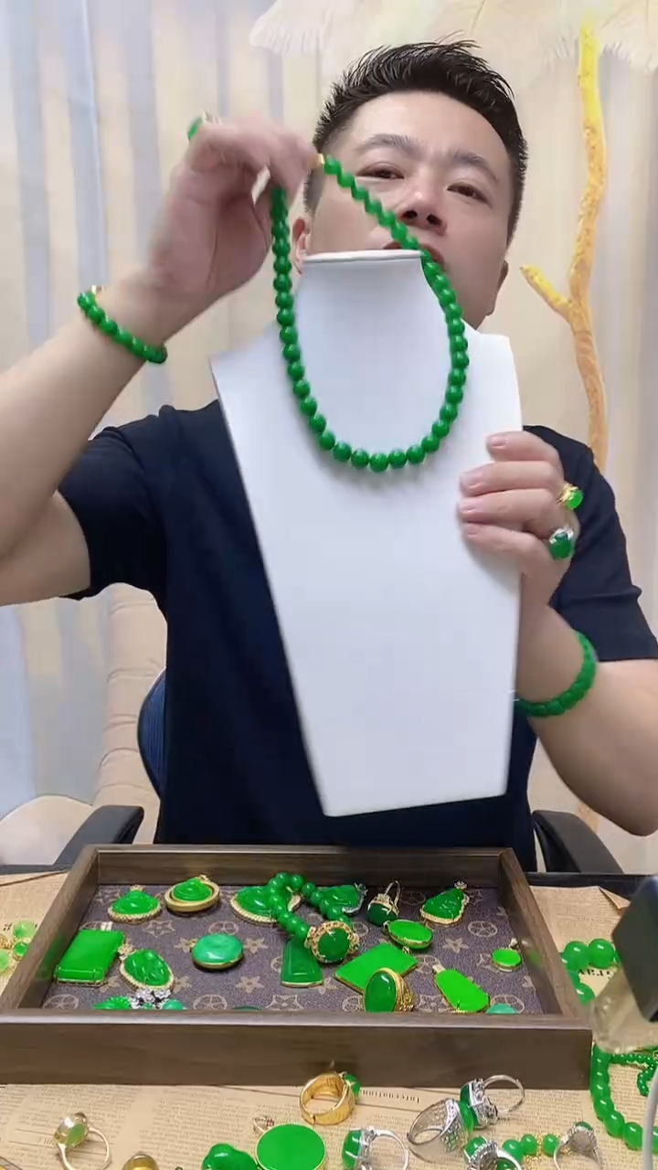 项链14K金镶嵌翡翠翡翠项链