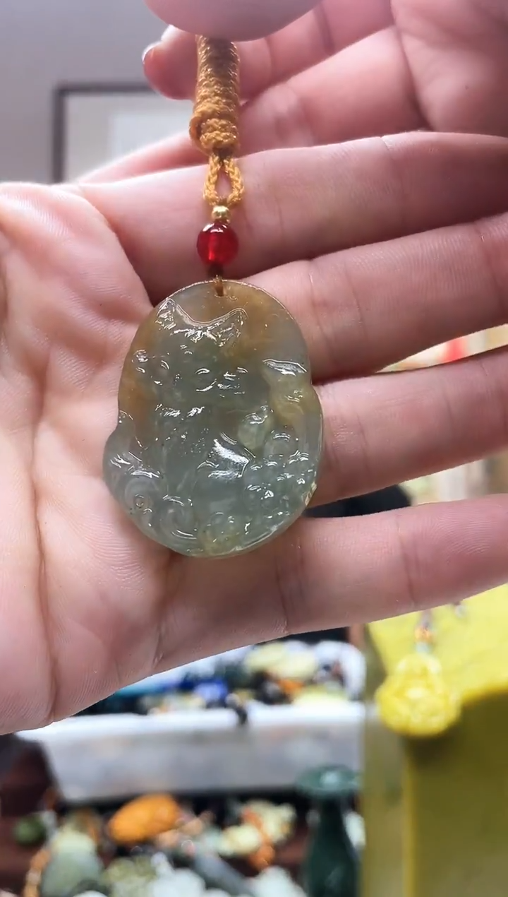 未镶嵌岫玉吊坠··