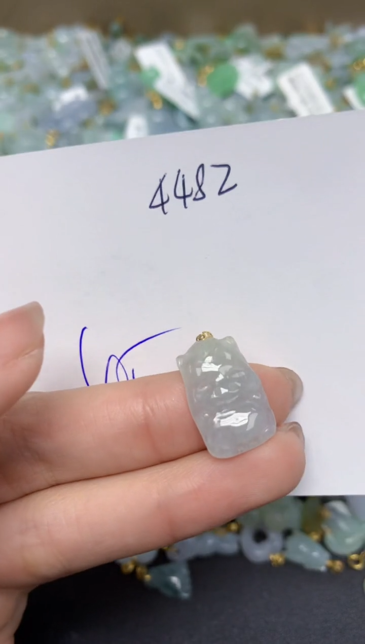 【闪购商品】翡翠颈饰18K金镶嵌天然翡翠A货