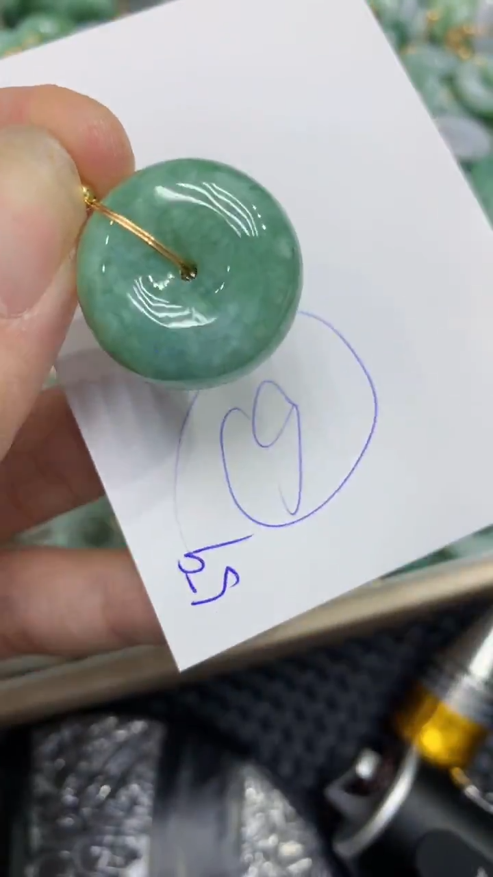 颈饰未镶嵌翡翠缅甸A货翡翠