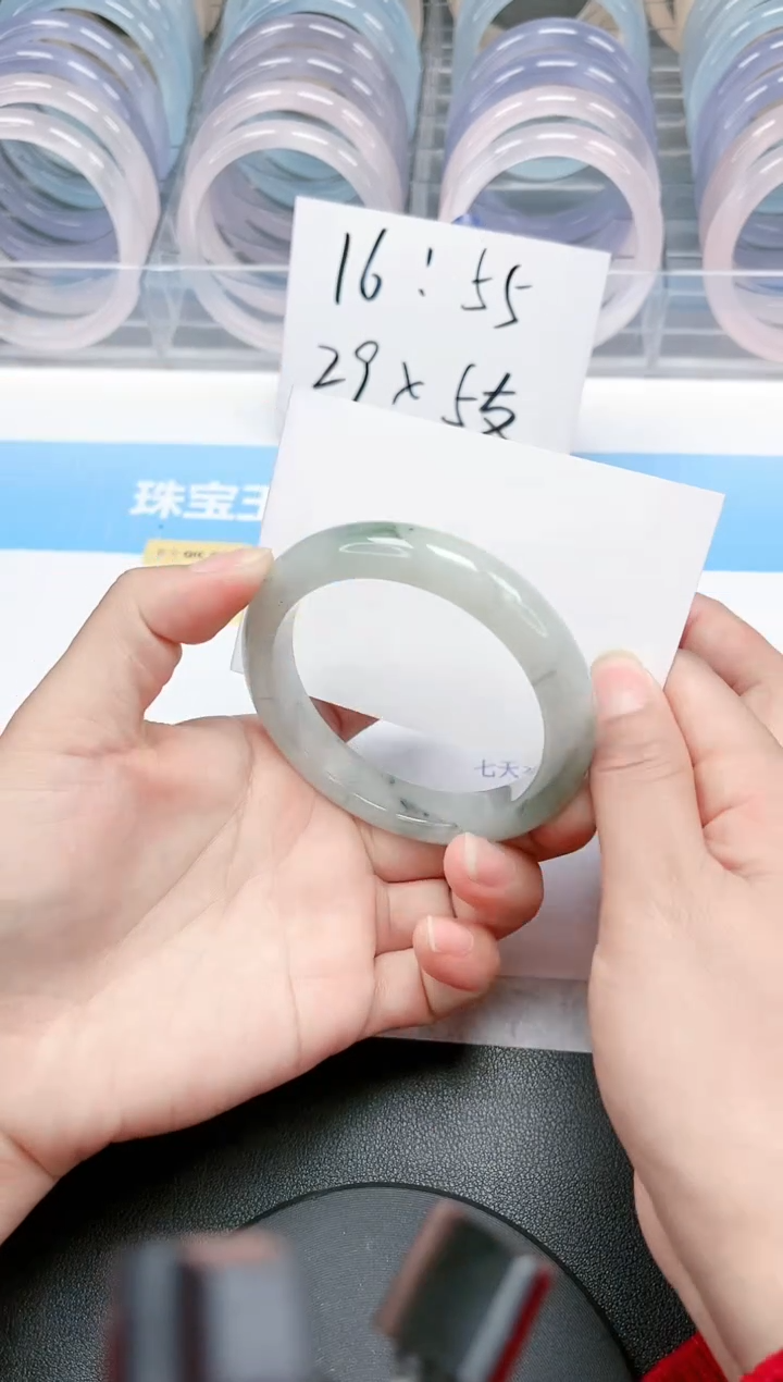 【闪购商品】石英质玉手镯未镶嵌6-58.6