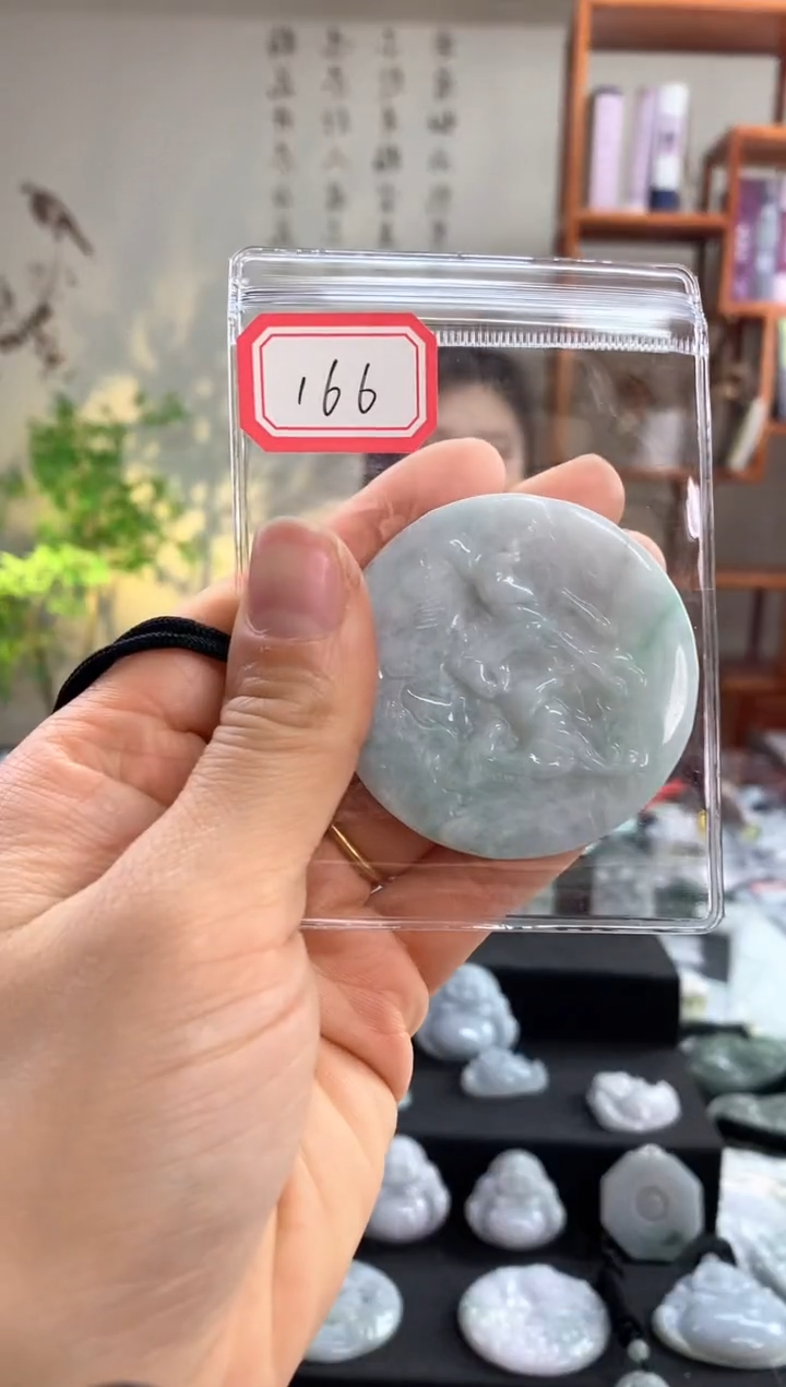 【闪购商品】翡翠颈饰未镶嵌马牌166