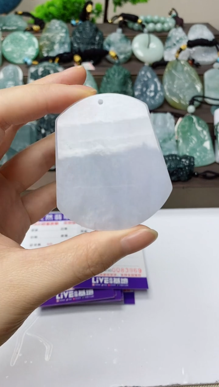 翡翠未镶嵌颈饰多样性一件发货