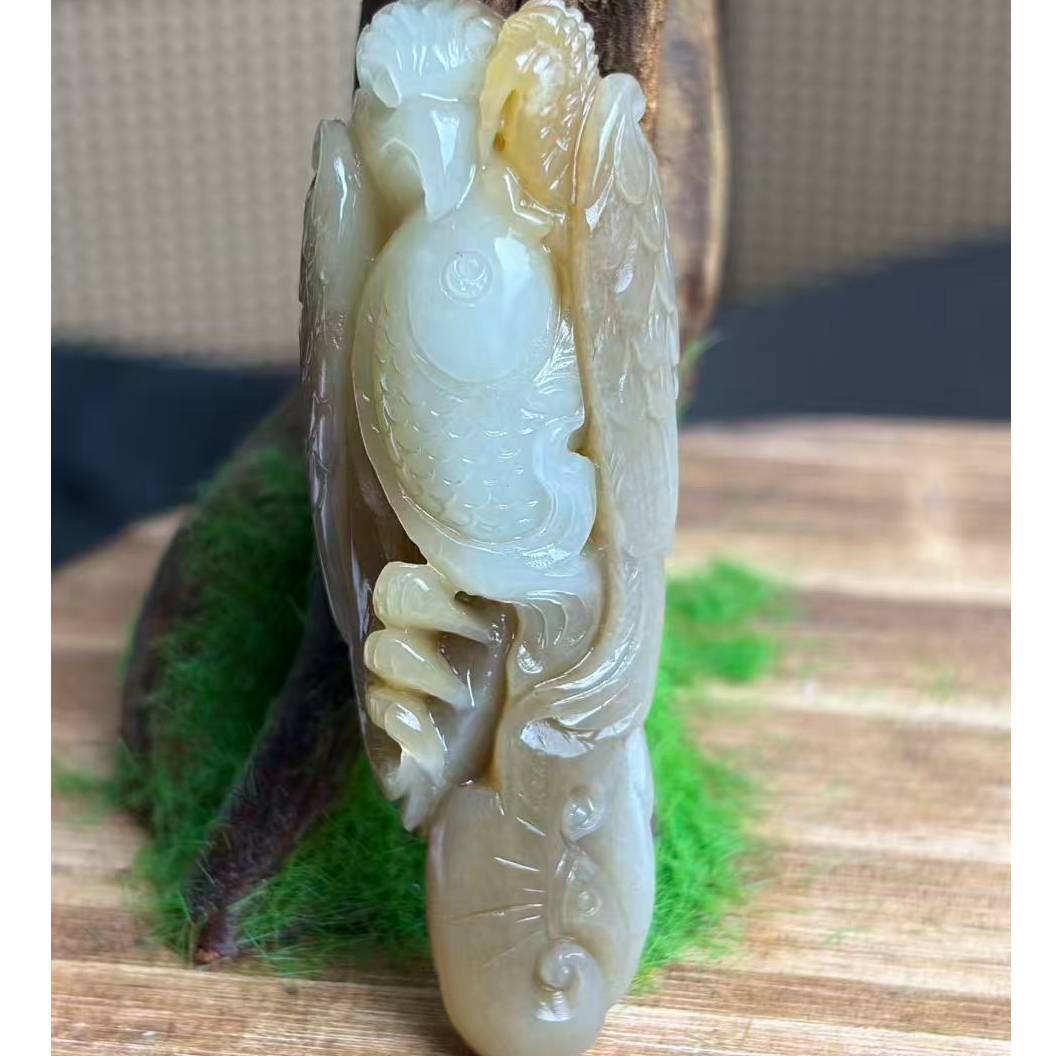 和田玉糖白鱼鹰挂件S052