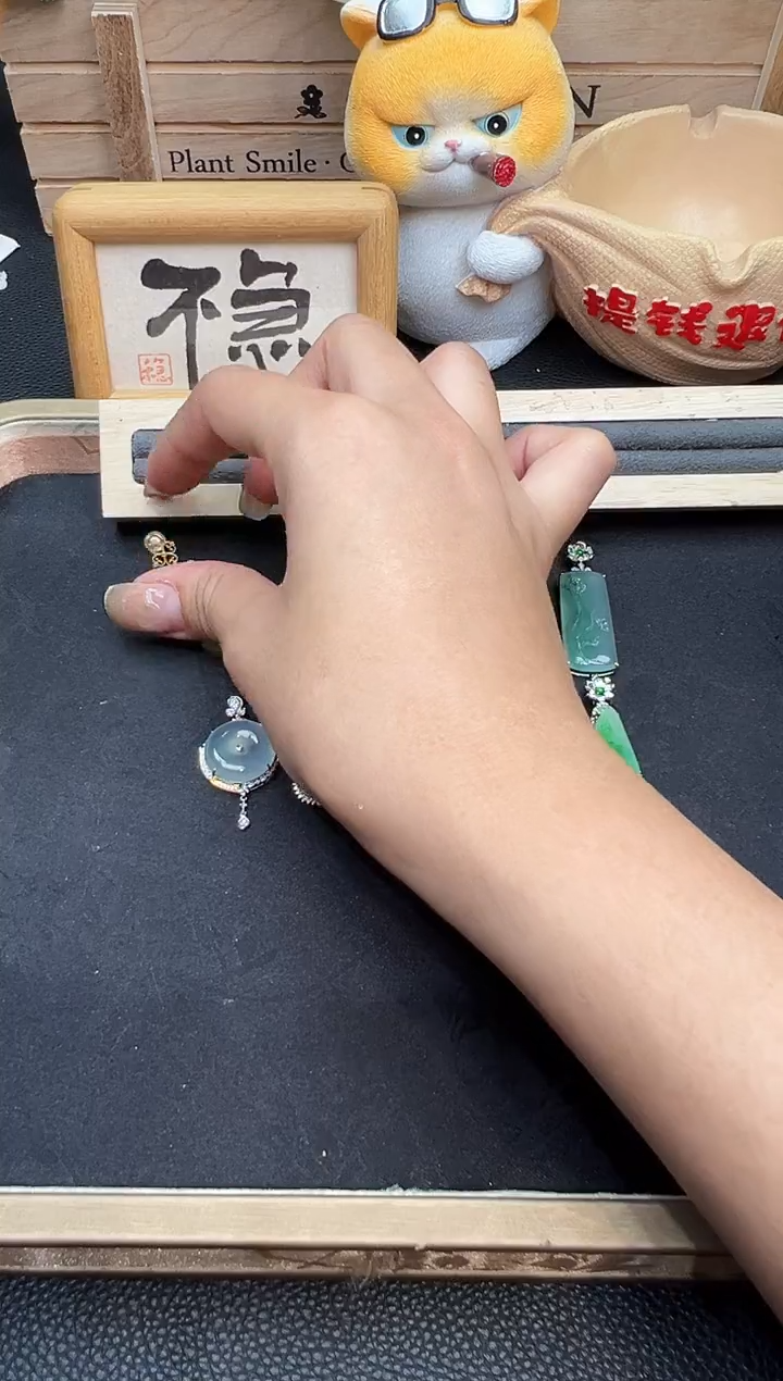 翡翠18K金镶嵌吊坠(不含链)吊坠