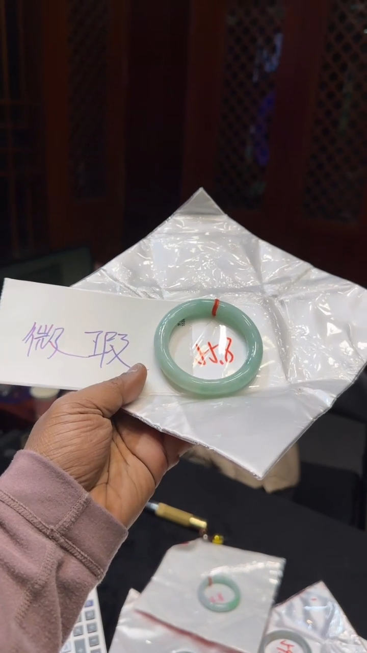 【闪购商品】翡翠手镯未镶嵌手镯微瑕