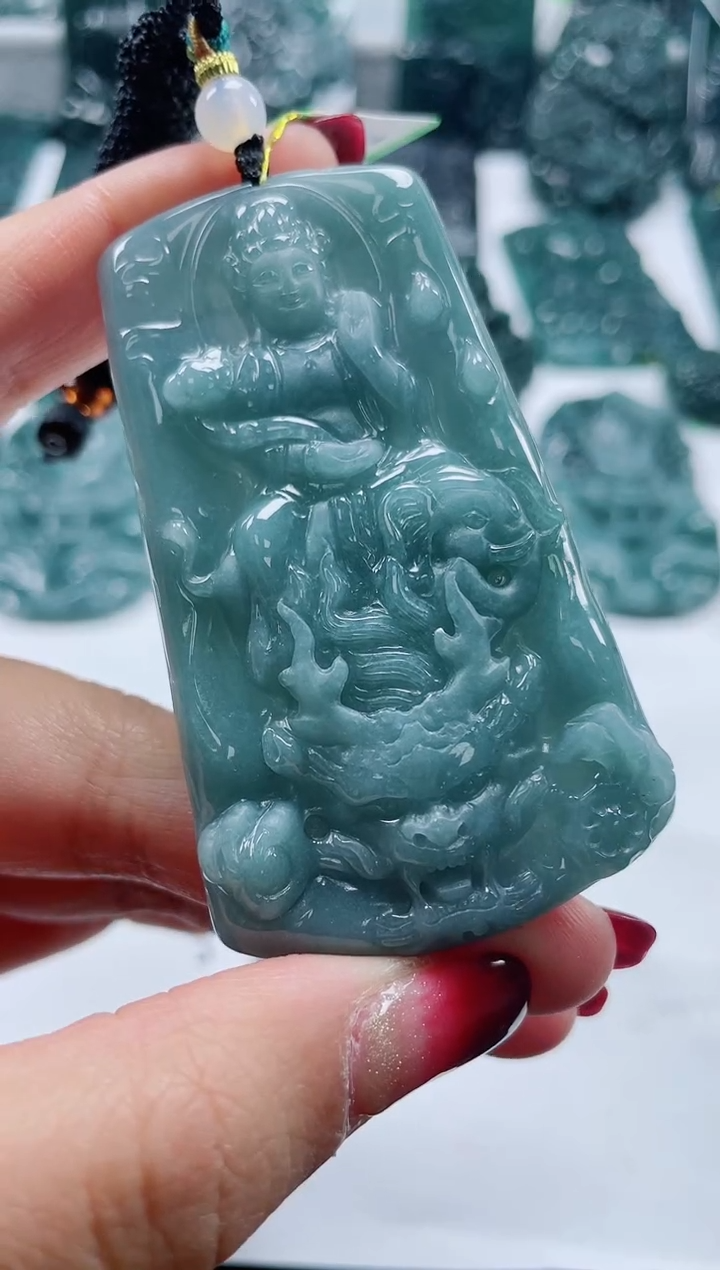 【闪购商品】翡翠颈饰未镶嵌            