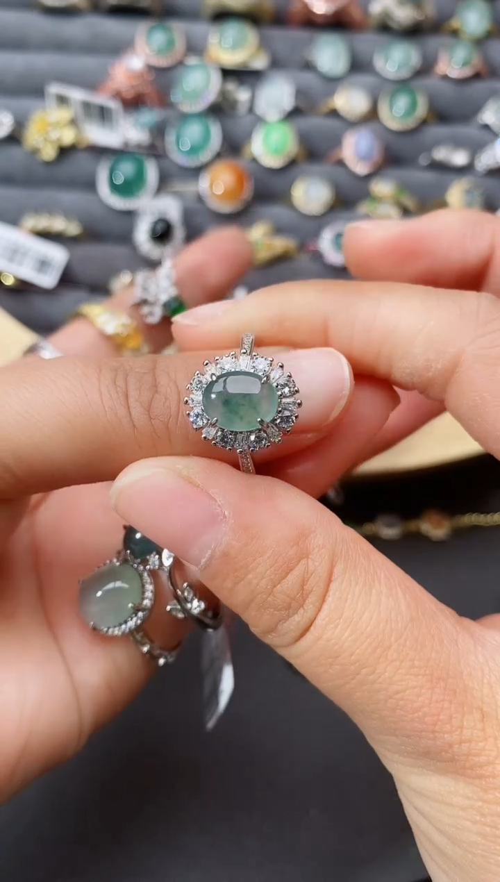 【闪购商品】翡翠戒指银S925镶嵌瑞丽市颜玉珠宝