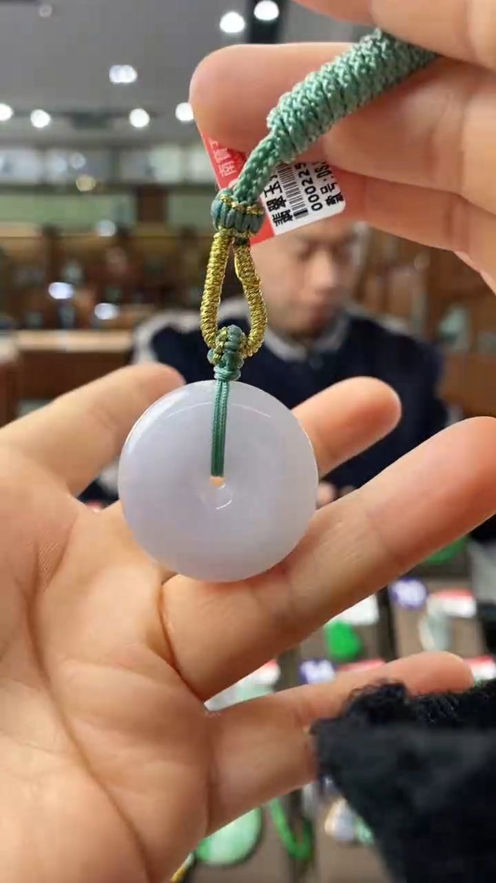 【闪购商品】翡翠颈饰未镶嵌平安扣