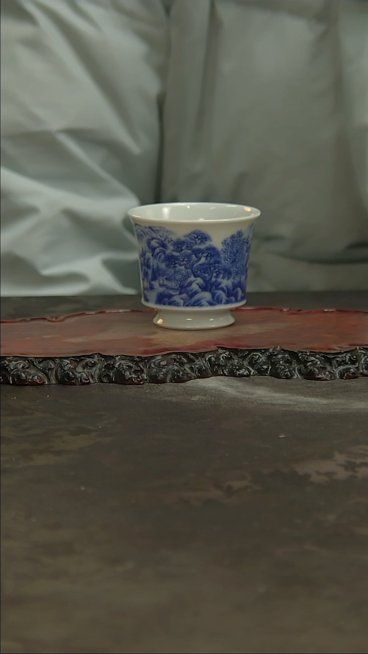 【闪购商品】青花手绘山水主人杯