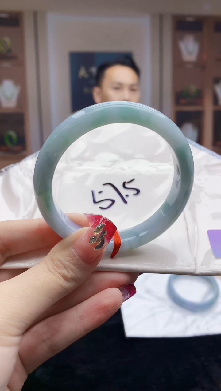 【闪购商品】翡翠手镯未镶嵌    H48-11