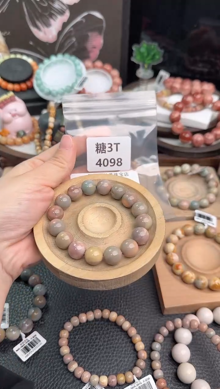 未镶嵌手链石英质玉财****爱3T4098