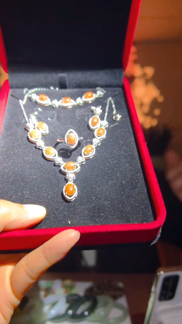 未镶嵌颈饰玛瑙/玉髓a22