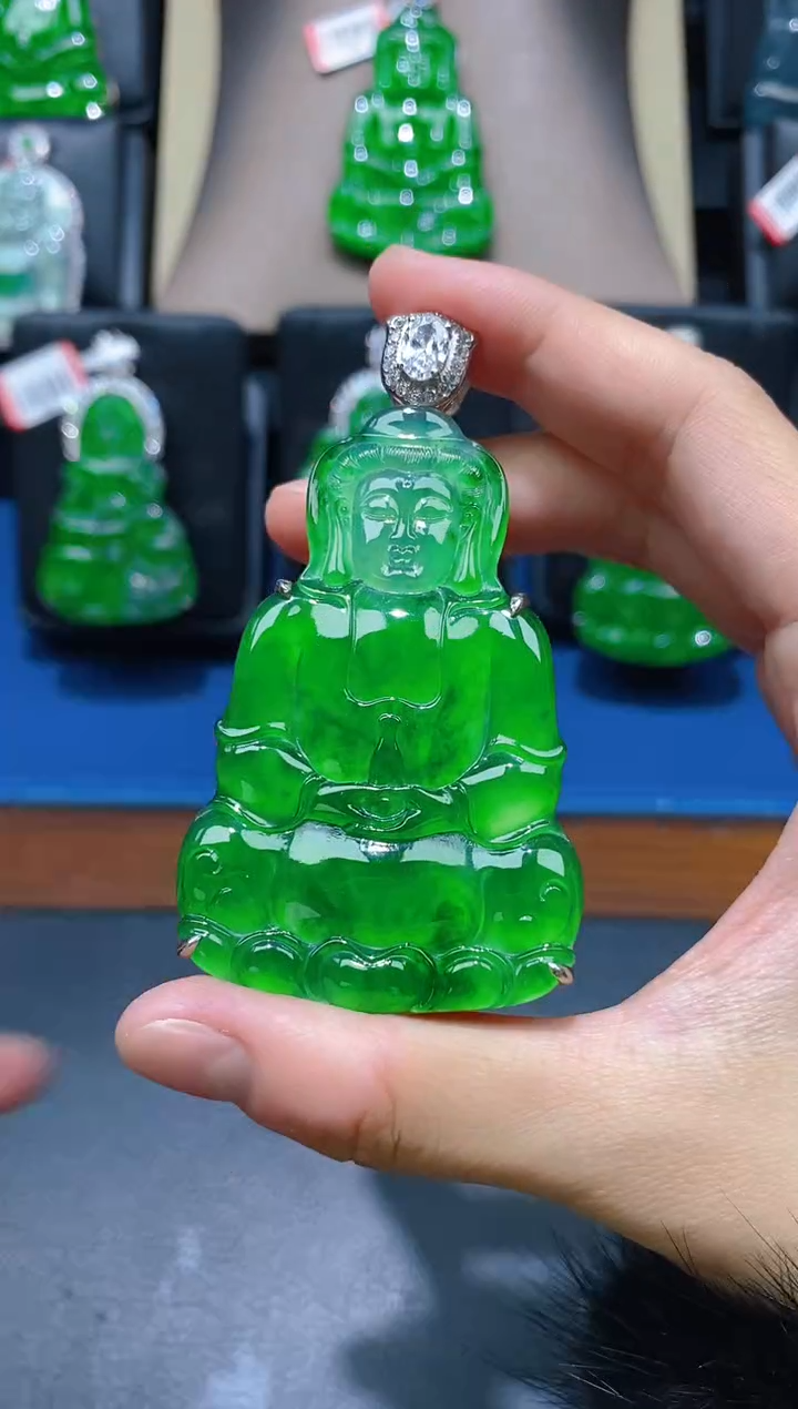 【闪购商品】翡翠颈饰未镶嵌天然E03