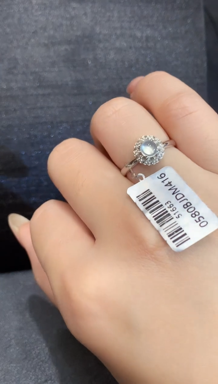 18K金镶嵌戒指翡翠SF多样性发其一